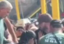 Passageiros enfrentam lotação e confusão na Balsa Amarela antes de viagens para o interior Passageiros enfrentam lotação e confusão na Balsa Amarela antes de viagens para o interior