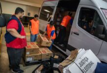 Estiagem dificulta transporte de urnas para comunidades rurais e ribeirinhas do AM