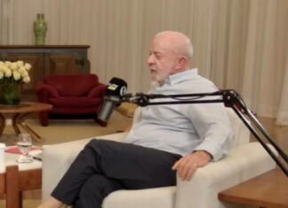 Em entrevista, Lula declara que disputa eleição para evitar retorno dos “fascistas”